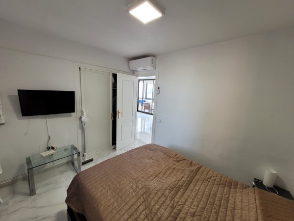 Alquiler de apartamento con vistas al mar en Fuengirola - Imagen 2
