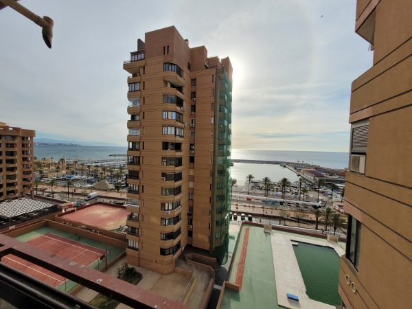 Alquiler de apartamento con vistas al mar en Fuengirola - Imagen 12
