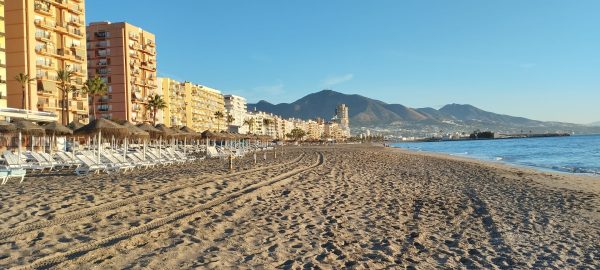 Alquiler de apartamento frente al mar en Fuengirola - Imagen 19