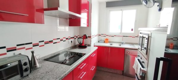 Alquiler de apartamento frente al mar en Fuengirola - Imagen 4