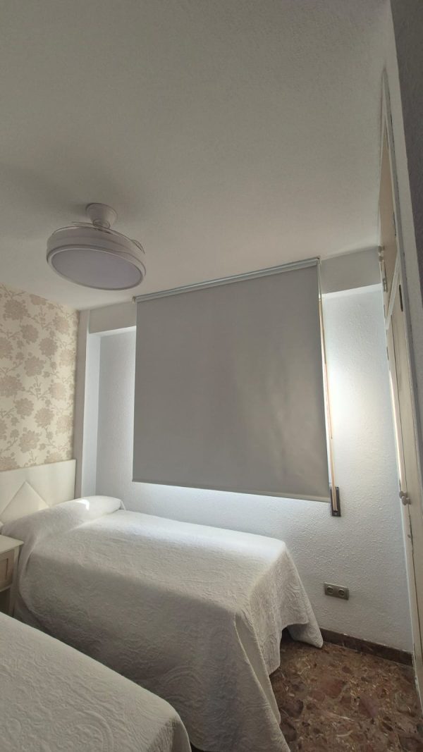 Alquiler de apartamento frente al mar en Fuengirola - Imagen 35