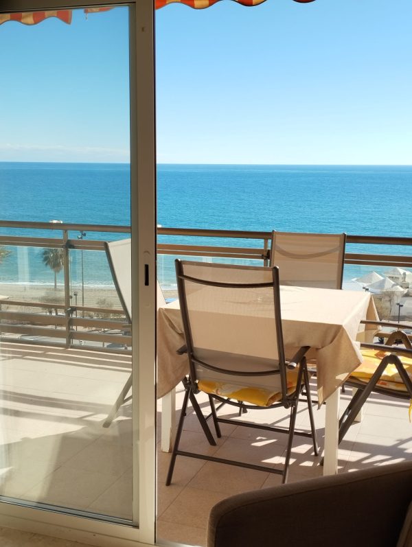 Alquiler de apartamento en Calle Europa Fuengirola - Imagen 2