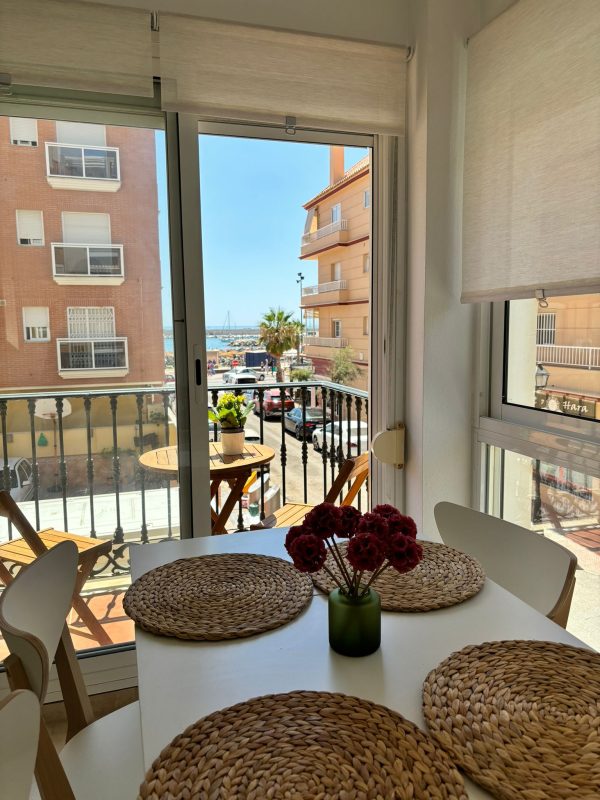 Alquiler de apartamento con vista al mar en Fuengirola - Imagen 11