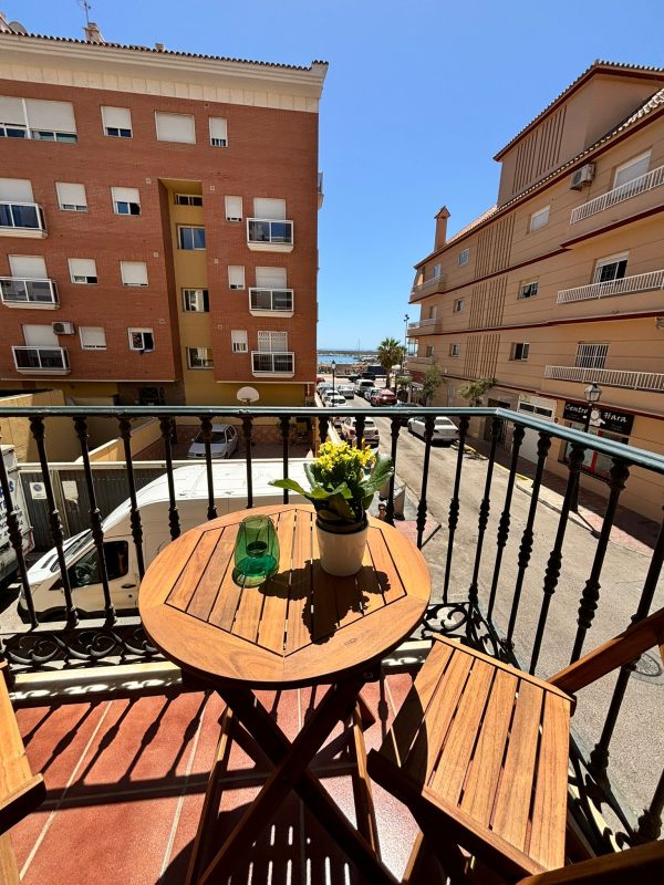 Alquiler de apartamento con vista al mar en Fuengirola - Imagen 3