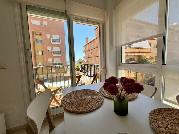 Alquiler de apartamento con vista al mar en Fuengirola - Imagen 13