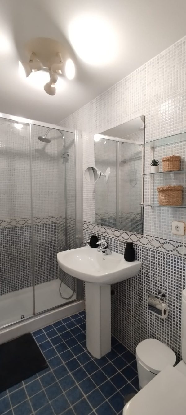 Alquiler de apartamento con vista al mar en Fuengirola - Imagen 43