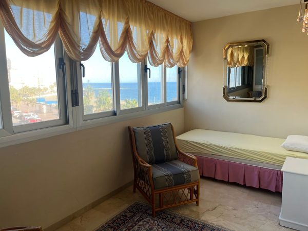 Alquiler de apartamento frente al mar en Fuengirola/Torreblanca - Imagen 6