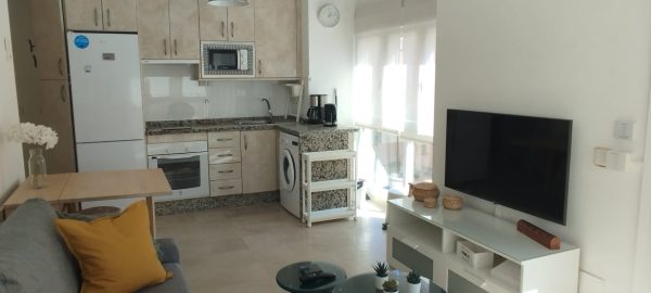 Alquiler de apartamento en Fuengirola/vistas al mar - Imagen 3